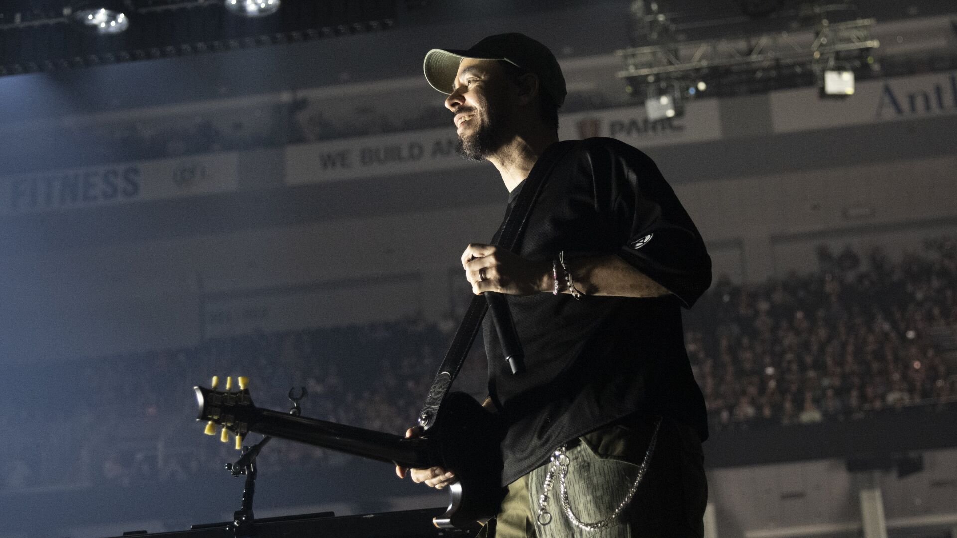 Linkin Park performs live at the Enterprise Cente